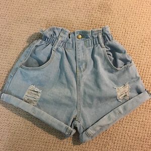 NWOT light blue paperbag jean shorts